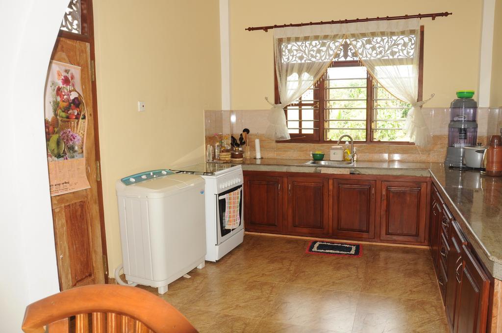 Deutsche Villa Хиккадува Экстерьер фото