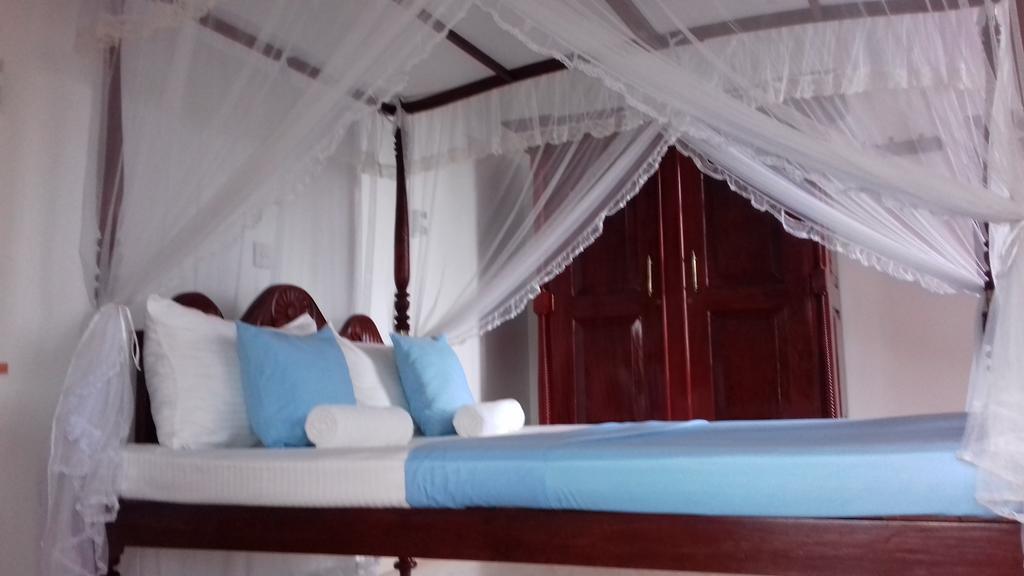 Deutsche Villa Хиккадува Экстерьер фото