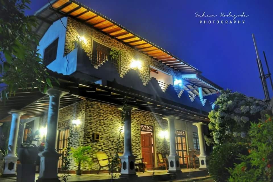 Deutsche Villa Хиккадува Экстерьер фото