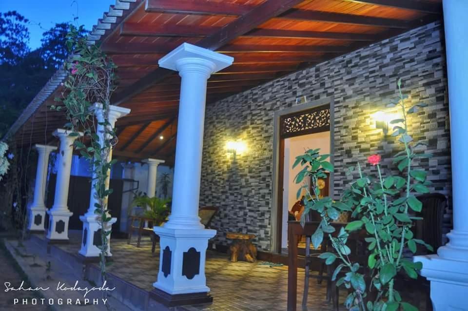 Deutsche Villa Хиккадува Экстерьер фото