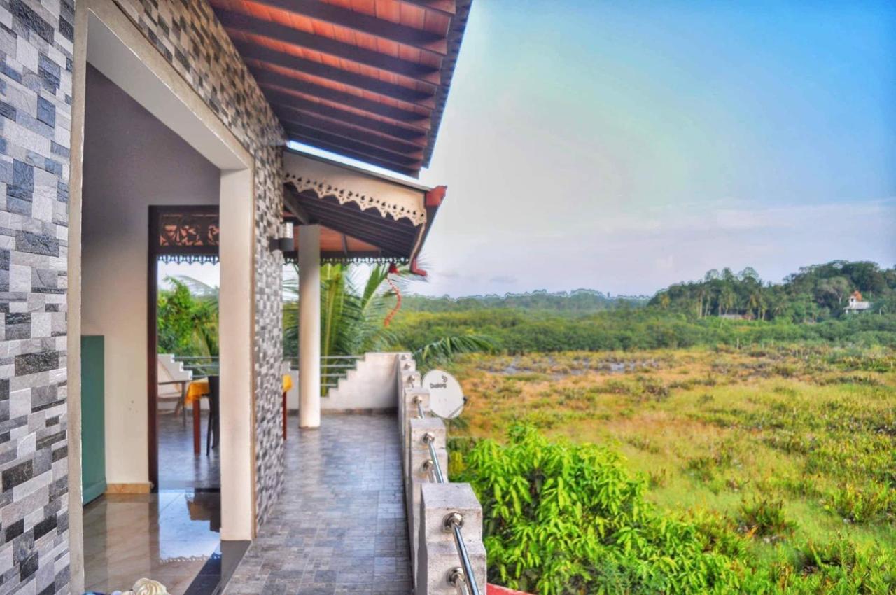 Deutsche Villa Хиккадува Экстерьер фото