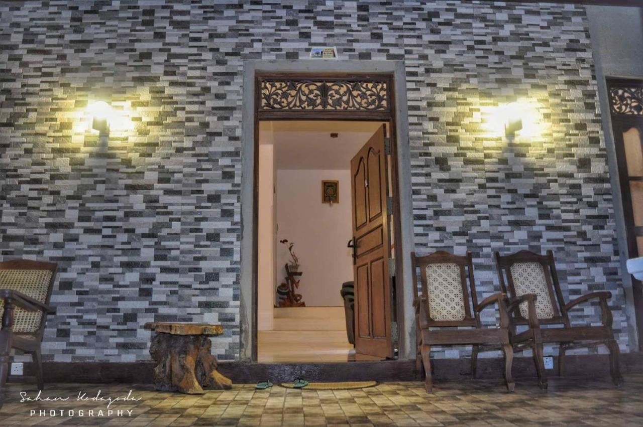 Deutsche Villa Хиккадува Экстерьер фото