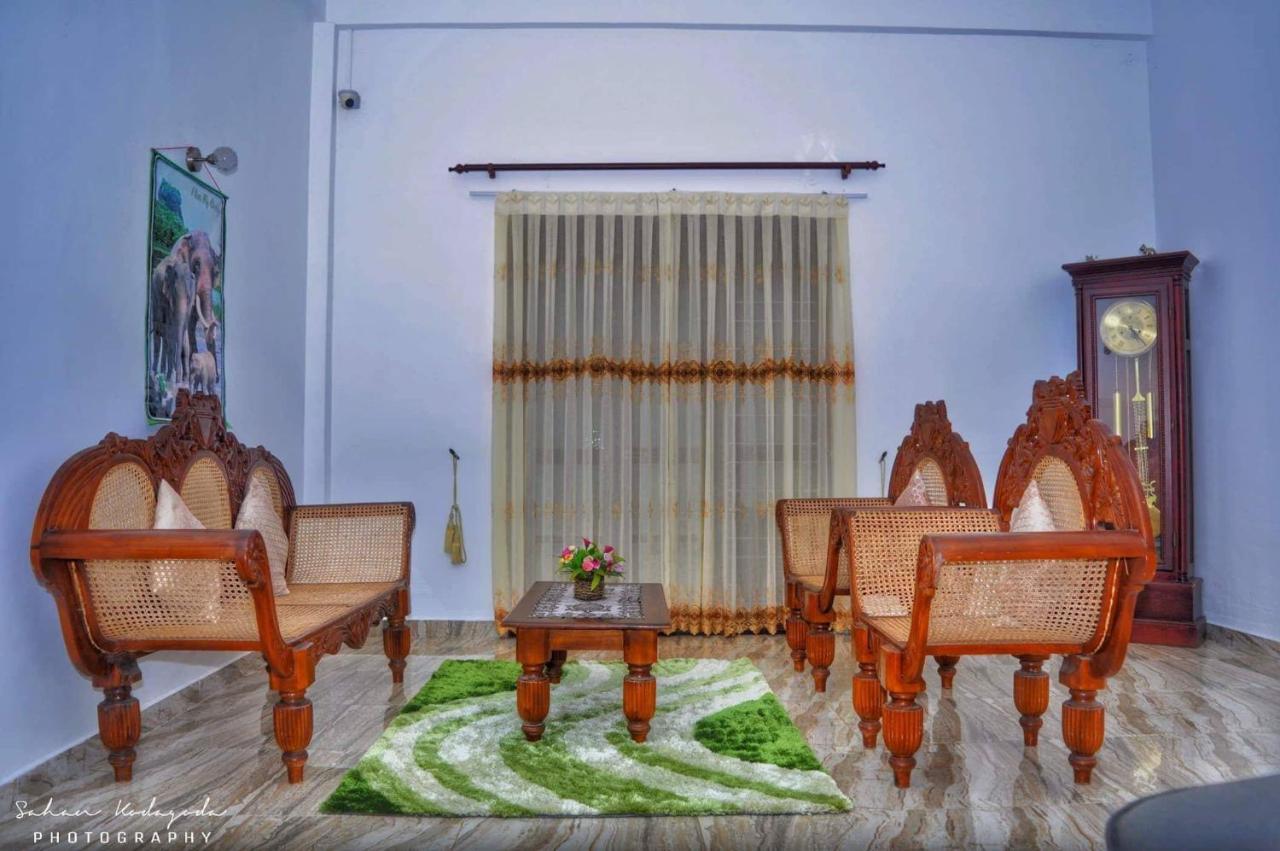 Deutsche Villa Хиккадува Экстерьер фото